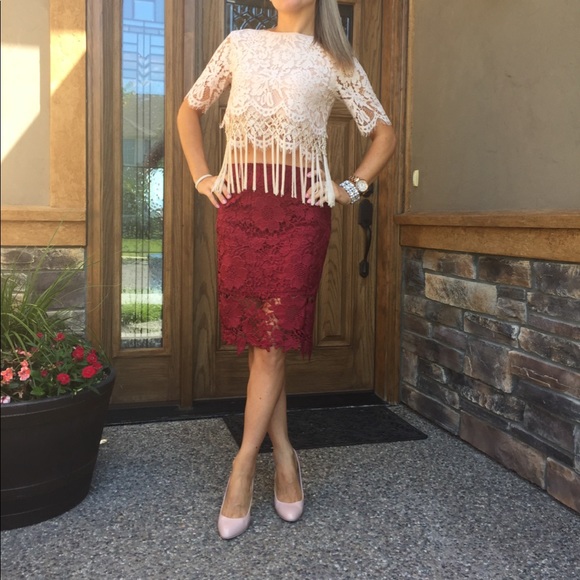 Lace crop top. Sz. Small - Picture 5 of 8